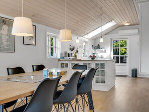 Dining - "Engelbertine" - 210m to the fjord by Interhome (Struer)