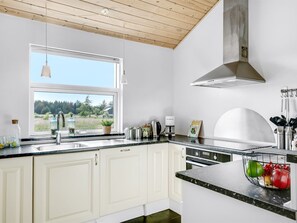 Refrigerador, microondas, horno y lavavajillas 