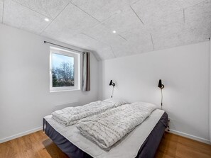 4 bedrooms, internet