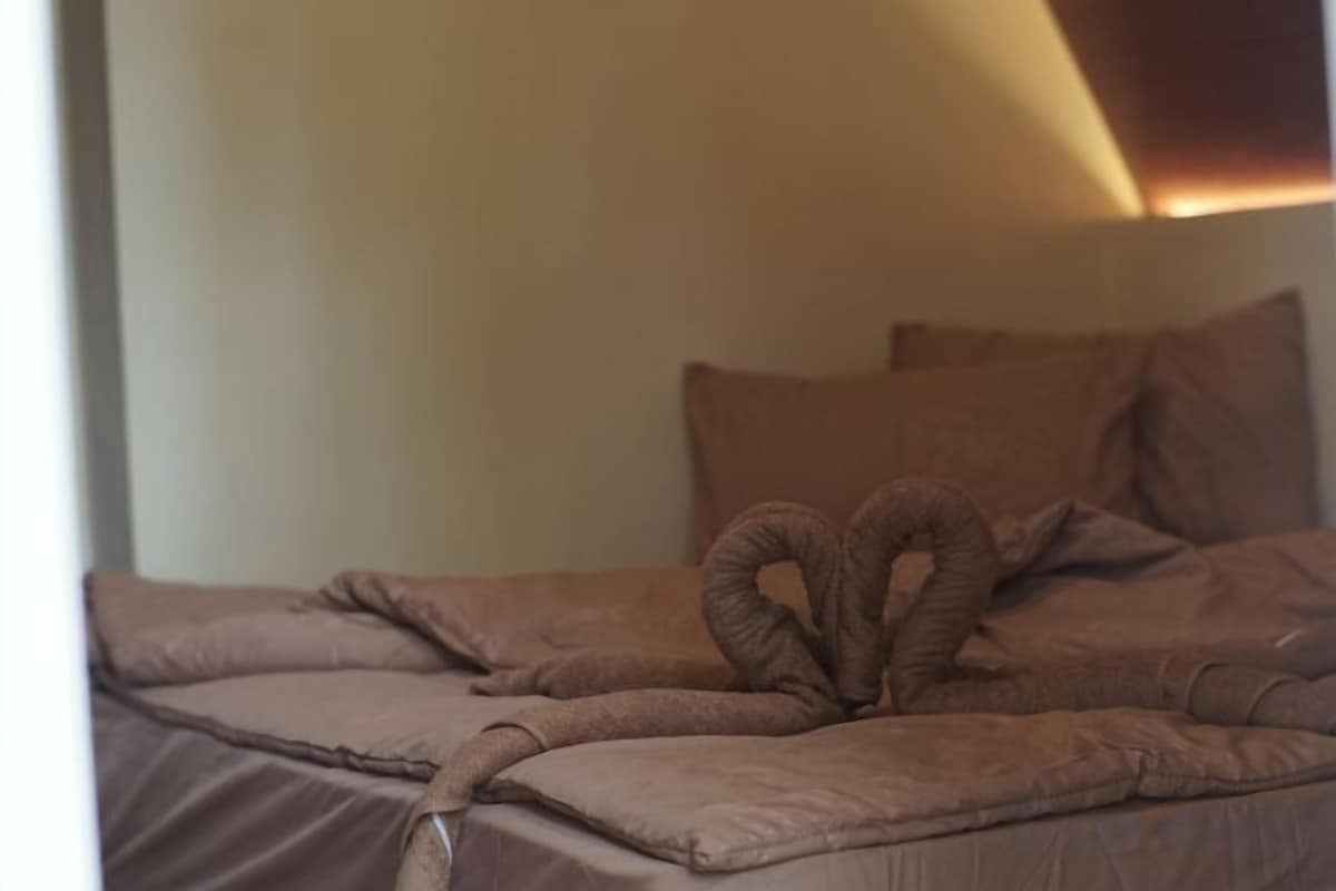 Rollaway beds (surcharge), WiFi (free), bed sheets