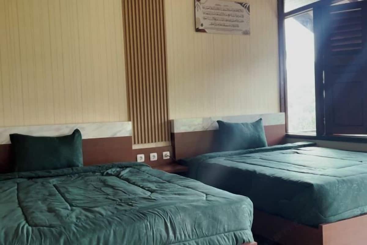Rollaway beds, free WiFi, bed sheets