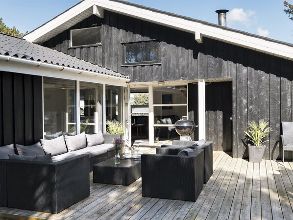 Terrace/patio - "Yessica" - 300m from the sea by Interhome (Løkken)