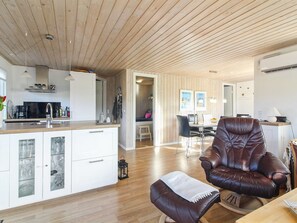 Interior - "Grit" - 650m from the sea by Interhome (Løkken)
