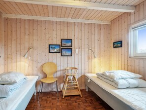 3 bedrooms, Internet