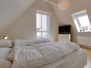 3 bedrooms, Internet