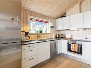 Køleskab, mikrobølgeovn, ovn, opvaskemaskine