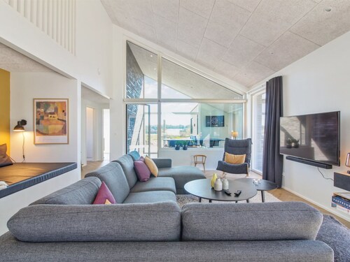 "Esme" - 400m from the sea by Interhome
