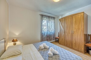 4 dormitorios y espacio para trabajar con un portátil