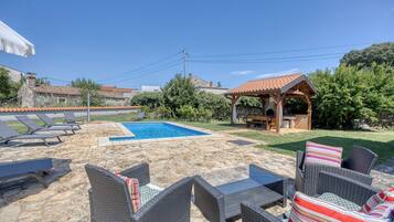 Seasonal outdoor pool