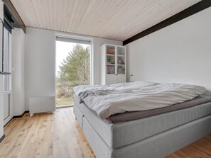 3 bedrooms, WiFi