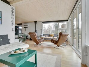 Téléviseur, foyer