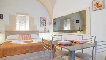 1 bedroom, free WiFi, bed sheets