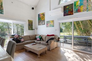 TV, fireplace - Villa "Le Coin Du Bois En Touraine" with Private Heated Pool, Jacuzzi, and Wi-Fi (chateau la valliére)