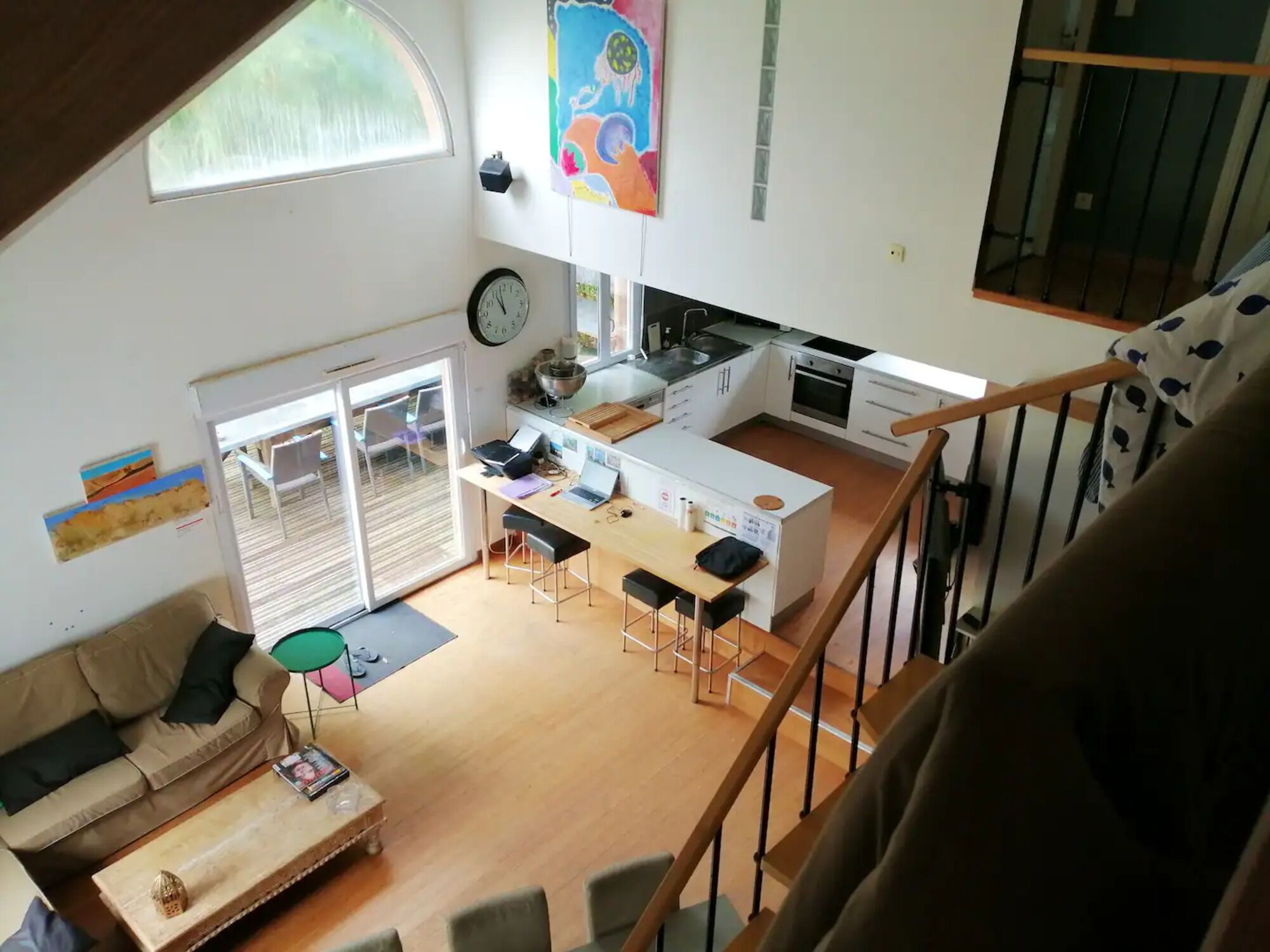 Televisie en een open haard