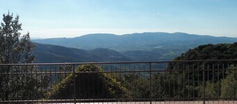 Holiday Home 'Villa Marta' with Mountain View, Terrace & Shared Garden