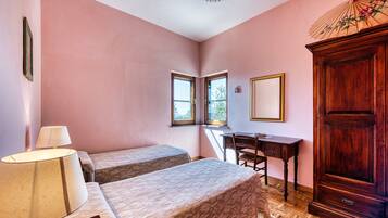 3 bedrooms, free WiFi, bed sheets