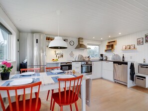 Fridge, microwave, dishwasher, cookware/dishes/utensils