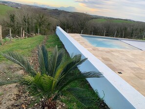 Outdoor pool - Maison d'hôtes Perbos 1556 (La Bastide-Clairence)