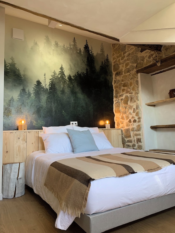 Panoramic Room | Individually furnished, free WiFi, bed sheets - Maison d'hôtes Perbos 1556 (La Bastide-Clairence)