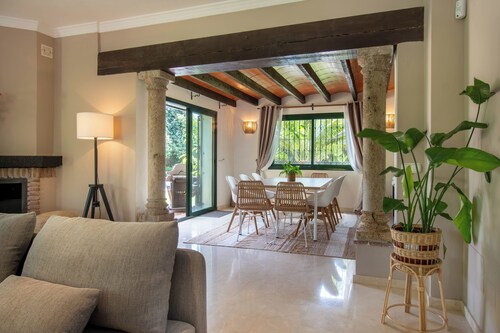 Luxurious villa with private pool