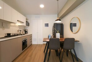 Fridge, microwave, oven, stovetop