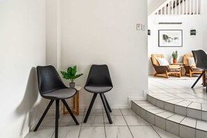 Interior - Hidden Gem 200m from Mooloolaba Beach (Mooloolaba)