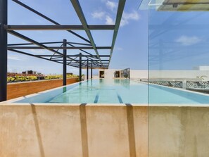 Piscine sur le toit