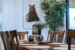 Dining - Redtail Rendezvous with Hot Tub (Driggs)