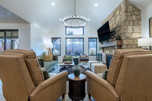 Smart-TV, Kamin, Videospiele, Computerbildschirme