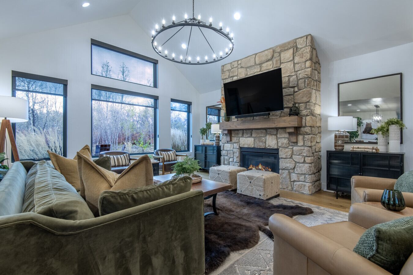 Smart-TV, Kamin, Videospiele, Computerbildschirme