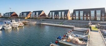 "Line" - 10m from the sea by Interhome