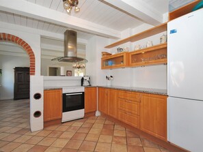 Fridge, oven, dishwasher, highchair - "Alois" - 1km to the fjord by Interhome (Nykøbing Mors)