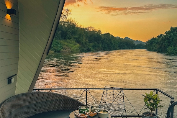 Luxury Villa, River View | Terrace/patio