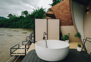 Biệt thự Cao cấp, quang cảnh sông | Hiên