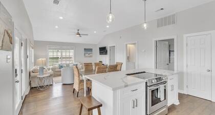 Windsical Escape 2 Bedroom Home by RedAwning