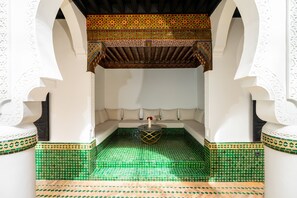 Poolside bar - The Grand Riad & Spa  (Marrakech)