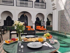 Free daily full breakfast - The Grand Riad & Spa  (Marrakech)