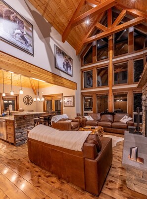 TV connectée, cheminée, chaîne hi-fi, espaces bureaux