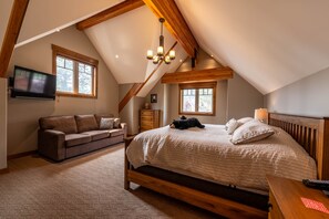 4 bedrooms, desk, iron/ironing board, free WiFi