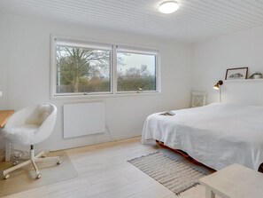 3 makuuhuonetta, internet