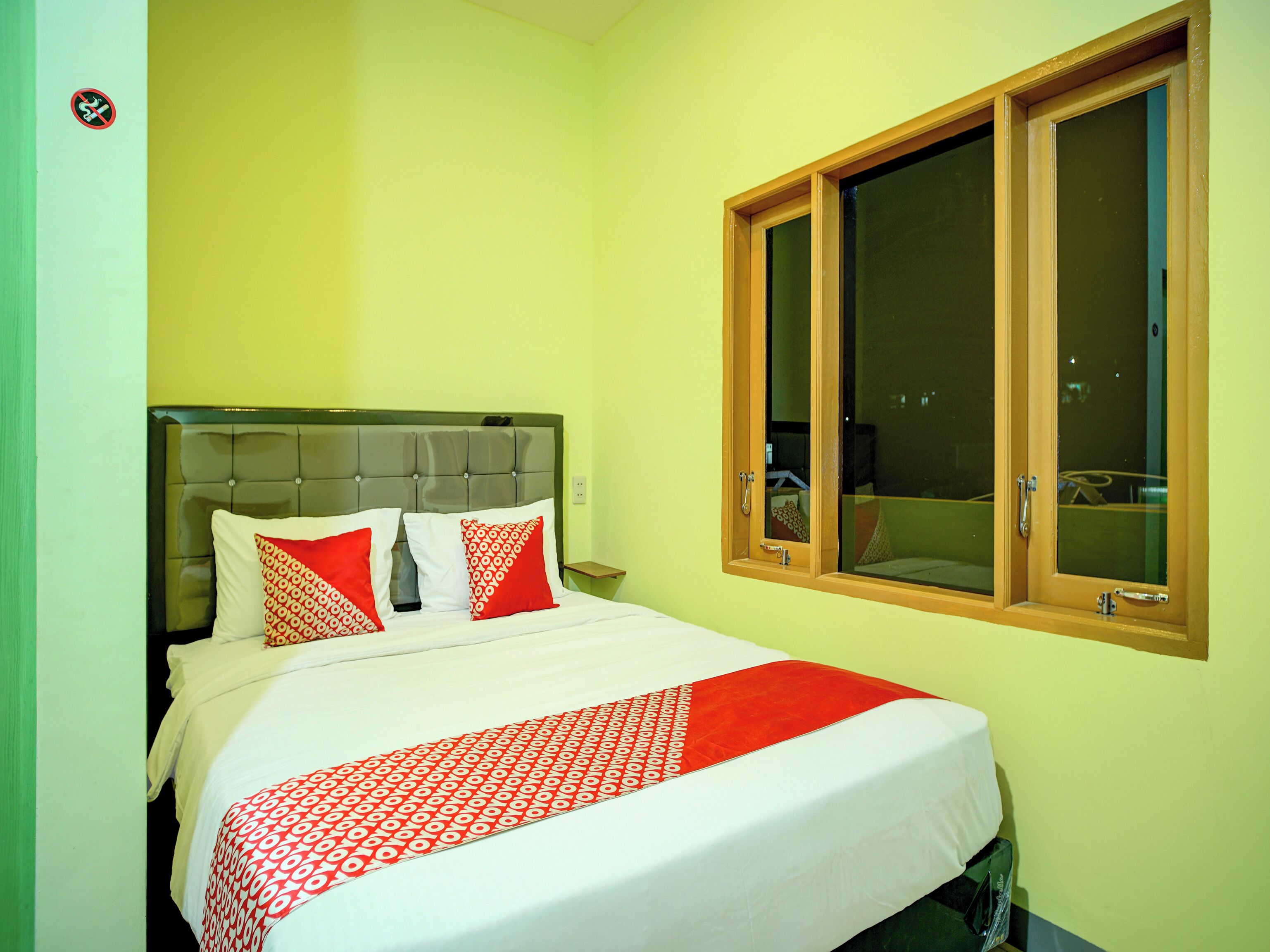 Standard Double Room | Meja, ruang kerja komputer riba, Wi-fi percuma, cadar katil 
