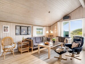 Televisio, takka, DVD-soitin