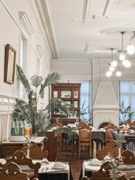 Café da manhã continental todos os dias (EUR 15.94 por pessoa) 