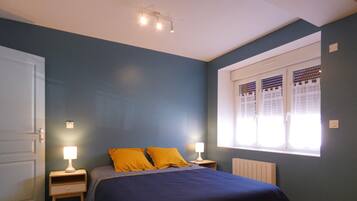3 bedrooms, free WiFi, bed sheets
