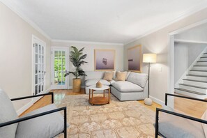 Smart TV - Irondequoit | Walk to Lake Ontario | Fire Pit (Rochester)