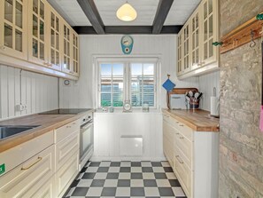 Fridge, oven, dishwasher, highchair