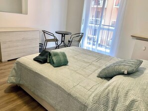3 bedrooms, WiFi, bed sheets - Large family apartment in Bergamo Center (Bergamo)