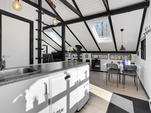 Køleskab, mikrobølgeovn, ovn, opvaskemaskine