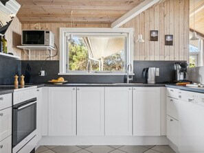 Fridge, microwave, oven, dishwasher - "Øde" - 350m from the sea by Interhome (Thisted)