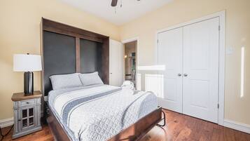 3 bedrooms, desk, iron/ironing board, free WiFi